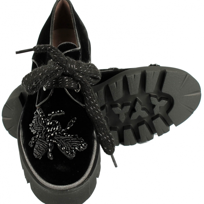 Женские туфли с вязаными шнурками Pertini