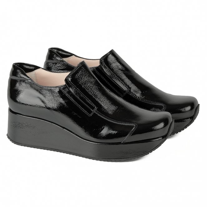 Лакированные черные туфли Kelton