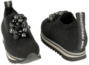 Черные кроссовки Pertini
