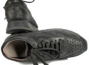 Черные женские кроссовки Pertini